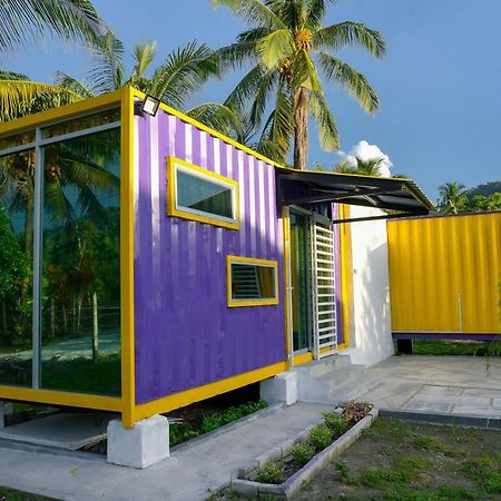 Purple Cube At Lumut Cube Homestay Kontena Buitenkant foto